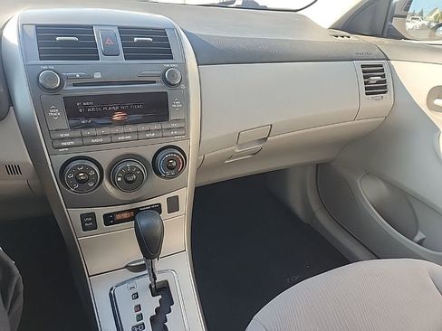 Used 2011 Toyota Corolla LE image 13