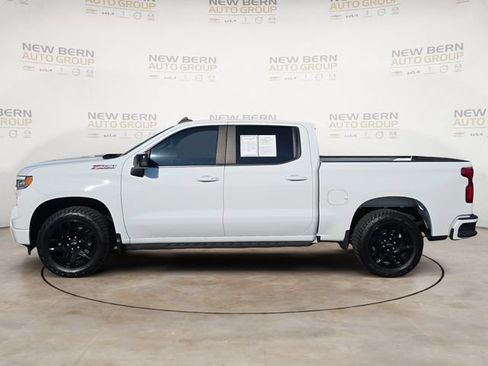 Used 2022 Chevrolet Silverado 1500 RST w/ Z71 Off-Road Package AWD/4WD image 2