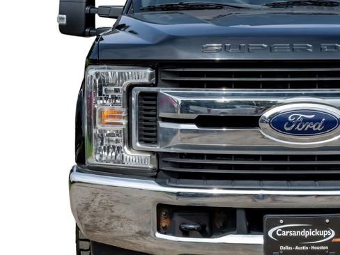 Used 2018 Ford F250 XL w/ STX Appearance Package AWD/4WD image 48