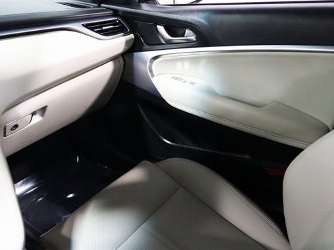 Used 2024 Genesis G70 2.5T image 45