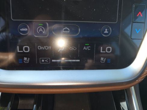 Used 2022 Subaru Outback Touring XT AWD/4WD image 13