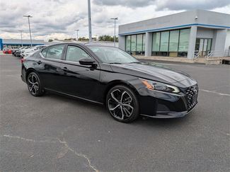 Used 2024 Nissan Altima 2.5 SR video 2