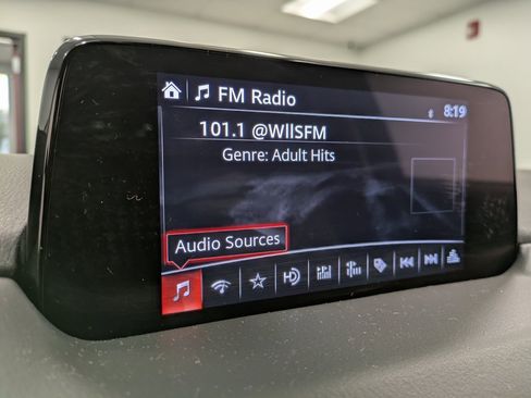 Used 2019 MAZDA CX-5 Touring image 11