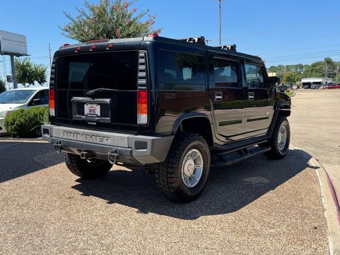 Used 2003 HUMMER H2 w/ Preferred Equipment Group image 8