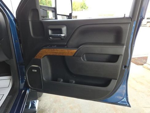Used 2018 Chevrolet Silverado 2500 High Country AWD/4WD image 59