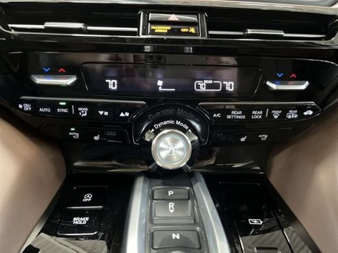 Used 2023 Acura MDX SH-AWD w/ Technology Package image 18