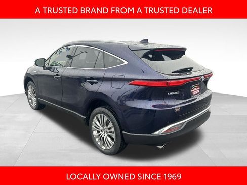 Certified 2021 Toyota Venza XLE w/ Softex Package image 4