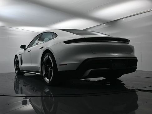 Used 2025 Porsche Taycan image 47