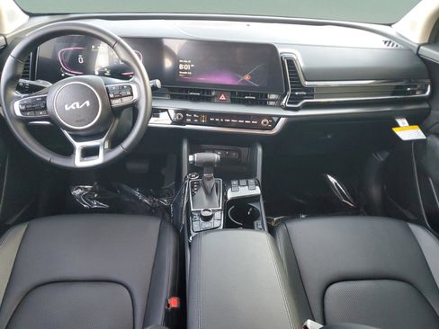 Certified 2025 Kia Sportage EX image 12