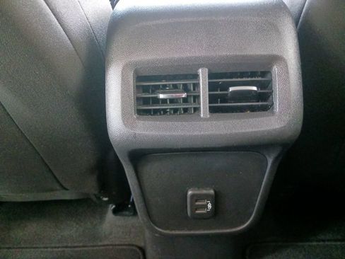 Used 2024 Chevrolet Equinox LT AWD/4WD image 22