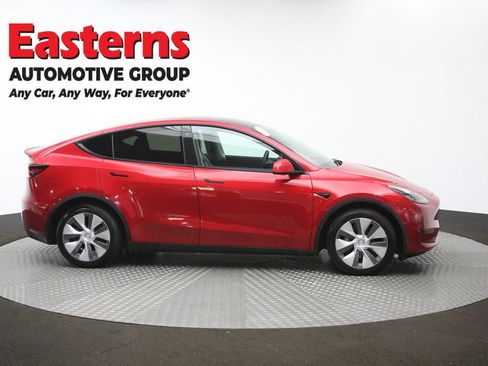 Used 2021 Tesla Model Y Long Range AWD/4WD image 40