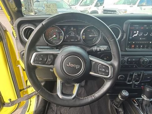 Used 2023 Jeep Wrangler Unlimited Sahara w/ Cold Weather Group AWD/4WD image 21