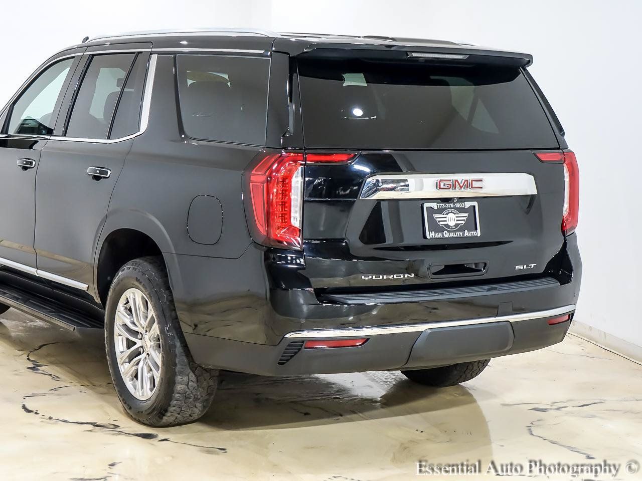 Used 2021 GMC Yukon SLT AWD/4WD image 9