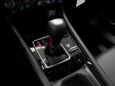 Certified 2025 Jeep Compass Latitude w/ Convenience Group image 29