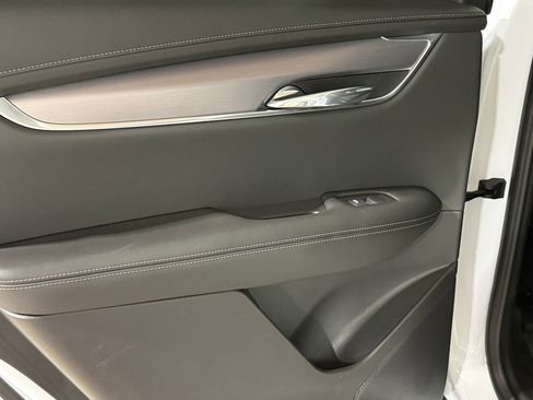 Certified 2023 Cadillac XT6 Luxury image 36