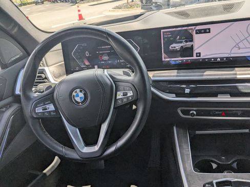 Used 2024 BMW X5 sDrive40i RWD image 3