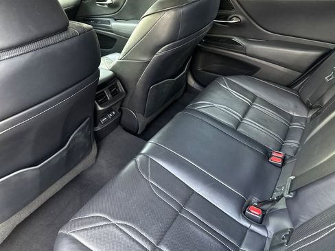 Used 2021 Lexus ES 300h w/ Accessory Package 2 image 8