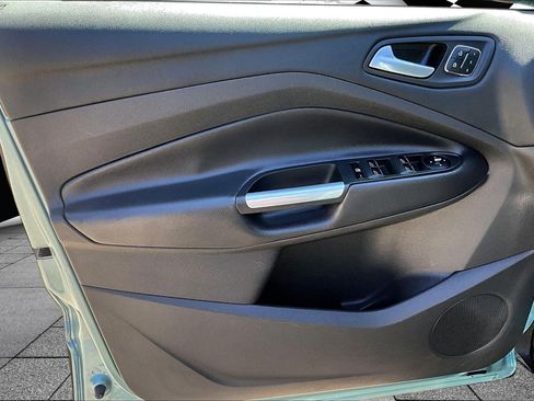 Used 2013 Ford Escape Titanium FWD image 17