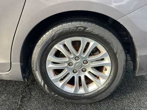 Used 2015 Toyota Sienna XLE image 10