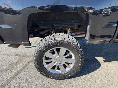 Used 2018 Chevrolet Silverado 1500 LT w/ Texas Edition image 20