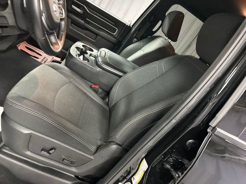 Used 2024 RAM 2500 Big Horn w/ Sport Appearance Package image 12