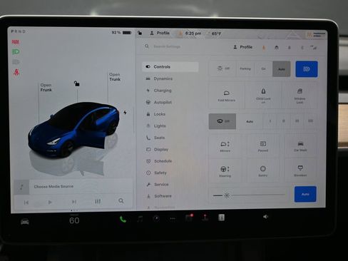 Used 2023 Tesla Model 3 Standard Range image 23