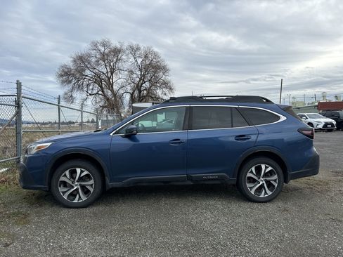 Used 2021 Subaru Outback Limited image 2