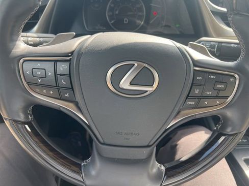 Used 2020 Lexus ES 350 w/ Premium Package image 17