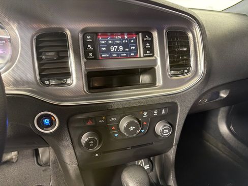 Used 2012 Dodge Charger SE RWD image 14