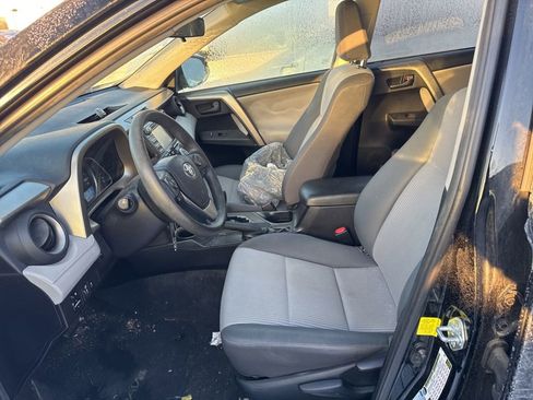 Used 2015 Toyota RAV4 LE image 5