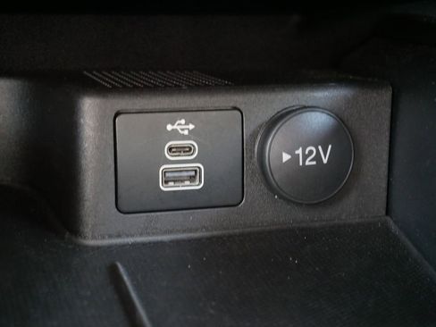 Certified 2025 Ford Escape ST-Line AWD/4WD image 24