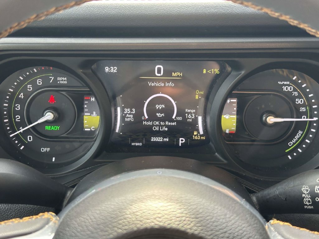 Used 2024 Jeep Wrangler Unlimited Sahara w/ Technology Group AWD/4WD image 24