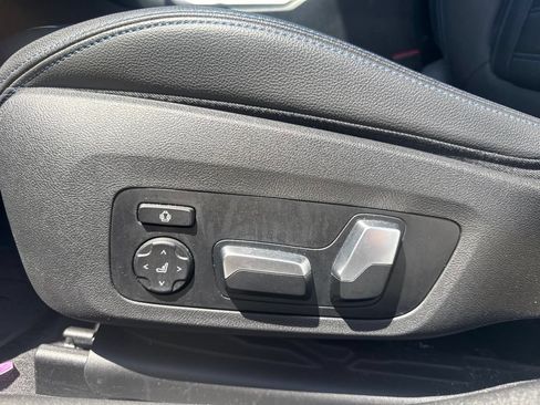 Used 2020 BMW 330i xDrive Sedan w/ M Sport Package AWD/4WD image 18