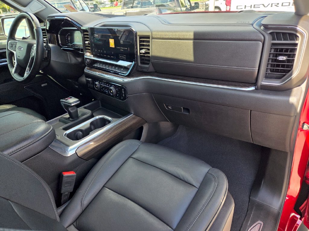 Used 2023 Chevrolet Silverado 1500 RST AWD/4WD image 19