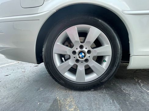 Used 2005 BMW 325Ci Convertible image 35