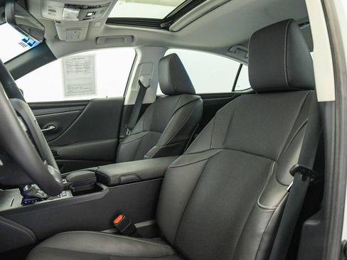 Used 2022 Lexus ES 300h w/ Premium Package FWD image 20