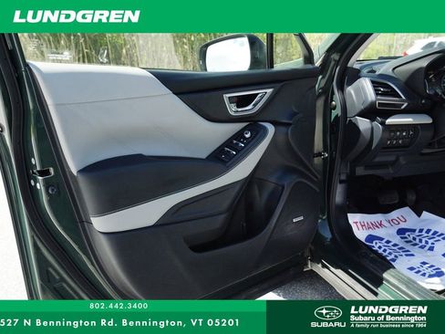 Used 2023 Subaru Forester Limited AWD/4WD image 10