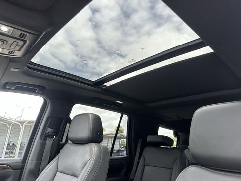Used 2021 Chevrolet Tahoe LT w/ LT Signature Plus Package RWD image 16
