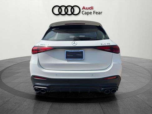 Used 2025 Mercedes-Benz GLC 43 AMG GLC 43 AMG image 4