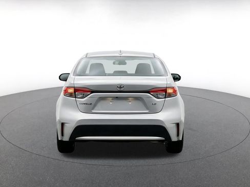 Used 2025 Toyota Corolla LE FWD image 8