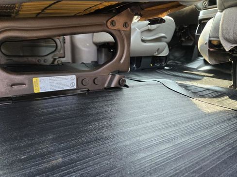 Used 2006 GMC Savana 1500 Passenger image 39