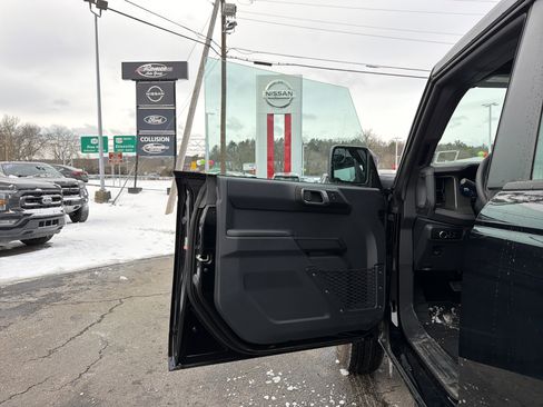 Used 2025 Ford Bronco 4-Door image 11