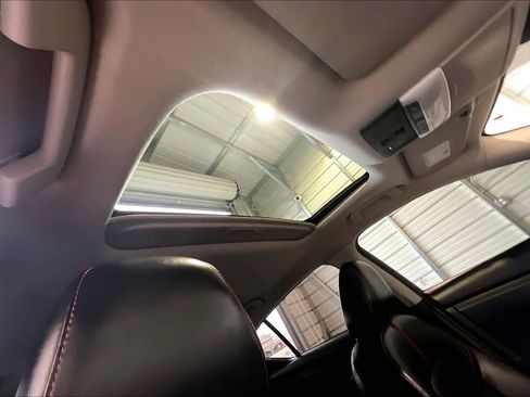 Used 2025 Nissan Sentra SR w/ SR Premium Package image 23