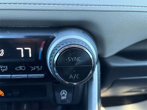 Used 2021 Toyota RAV4 XLE image 35