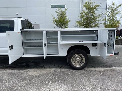 New 2025 Ford F550 XL 4WD Knapheide 11' Service B image 9