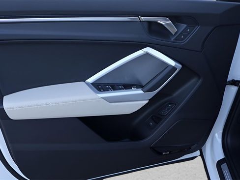 Used 2024 Audi Q3 2.0T Premium Plus image 10