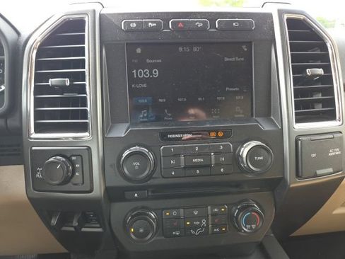 Used 2018 Ford F250 XLT w/ XLT Premium Package AWD/4WD image 11