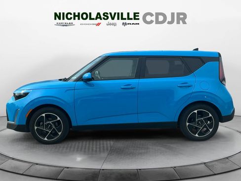 Used 2024 Kia Soul EX FWD image 2
