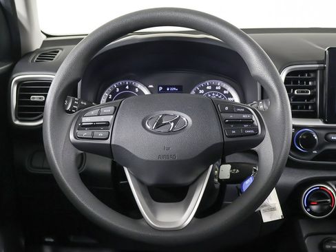 Used 2020 Hyundai Venue SE image 25