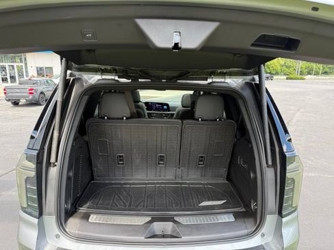 Used 2026 Chevrolet Tahoe Z71 w/ Comfort Package AWD/4WD image 24